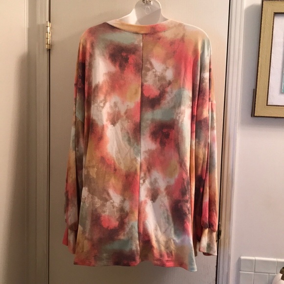 (2X) Plus Size Rainbow Tie Dye Sweater - Picture 5 of 5